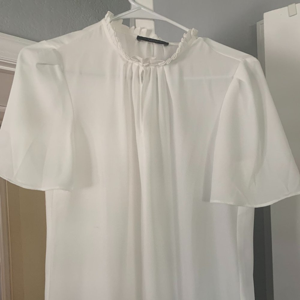 Tahari Silk White Pleated Neck Blouse - Petitie Small